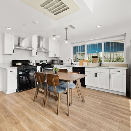 Modern Getaway In The Heart Of La Near Usc, Private Room With Share Living Room And Kitchen ロサンゼルス エクステリア 写真
