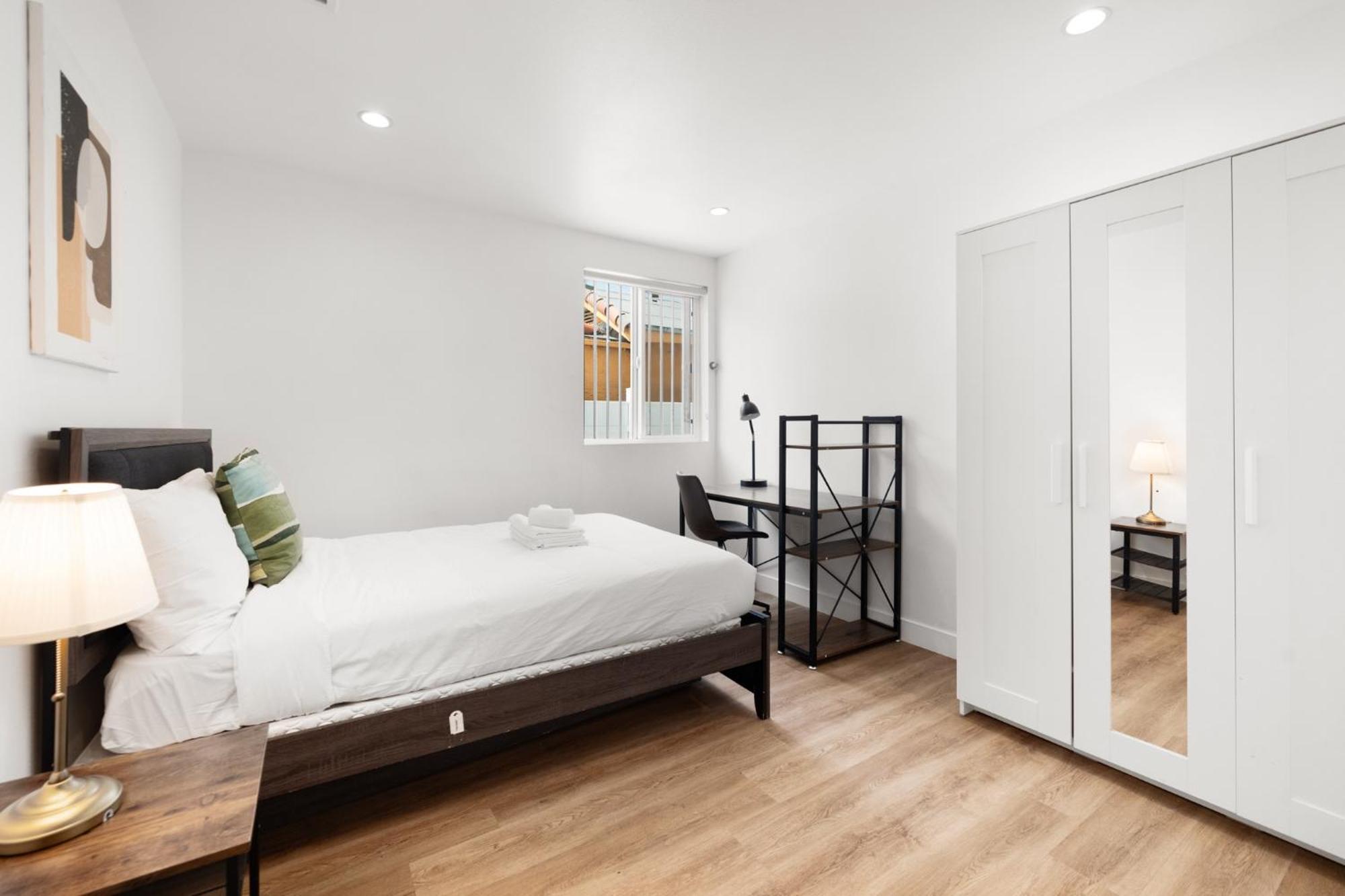 Modern Getaway In The Heart Of La Near Usc, Private Room With Share Living Room And Kitchen ロサンゼルス エクステリア 写真