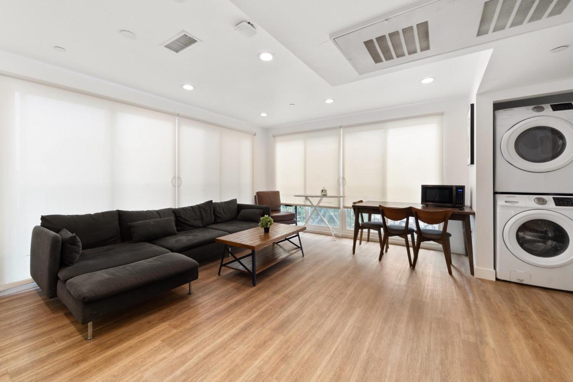 Modern Getaway In The Heart Of La Near Usc, Private Room With Share Living Room And Kitchen ロサンゼルス エクステリア 写真