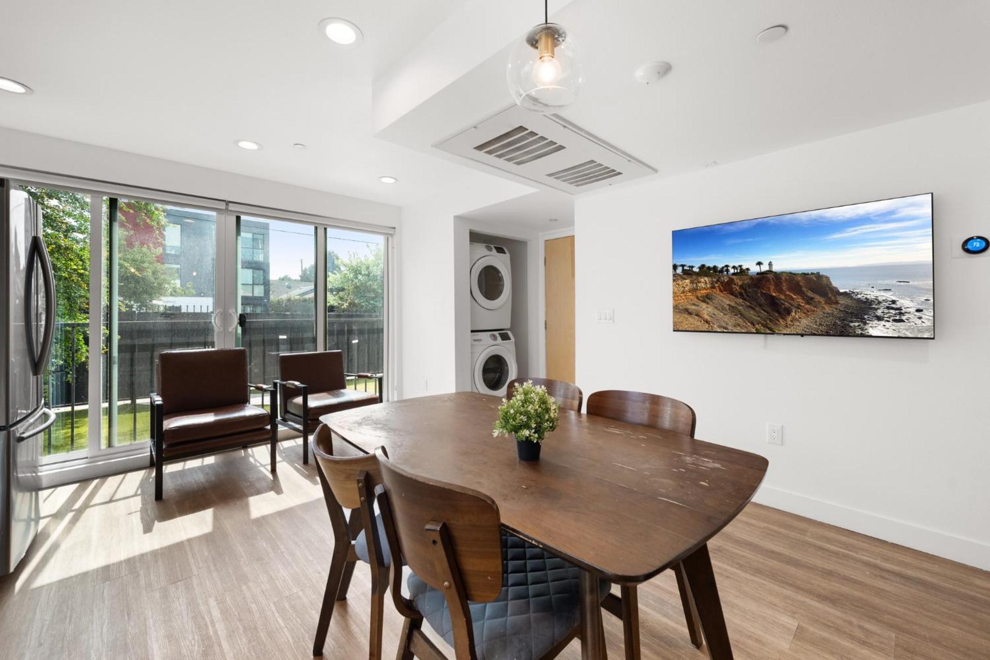 Modern Getaway In The Heart Of La Near Usc, Private Room With Share Living Room And Kitchen ロサンゼルス エクステリア 写真