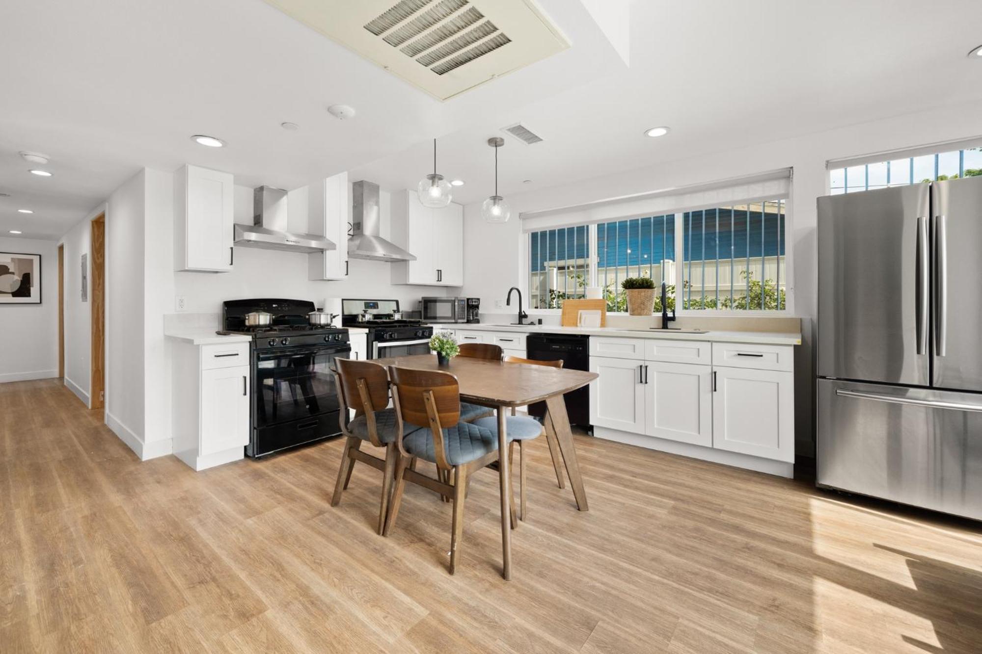 Modern Getaway In The Heart Of La Near Usc, Private Room With Share Living Room And Kitchen ロサンゼルス エクステリア 写真